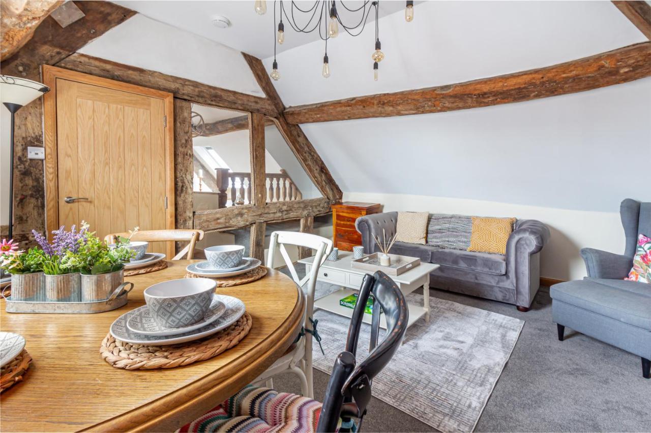 Host & Stay - The Merchant House Apartments เฮริฟอร์ด ภายนอก รูปภาพ