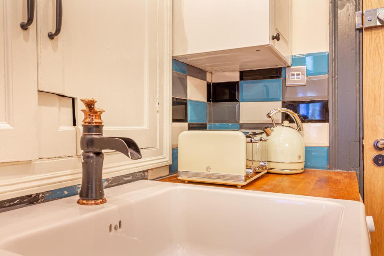 Host & Stay - The Merchant House Apartments เฮริฟอร์ด ภายนอก รูปภาพ