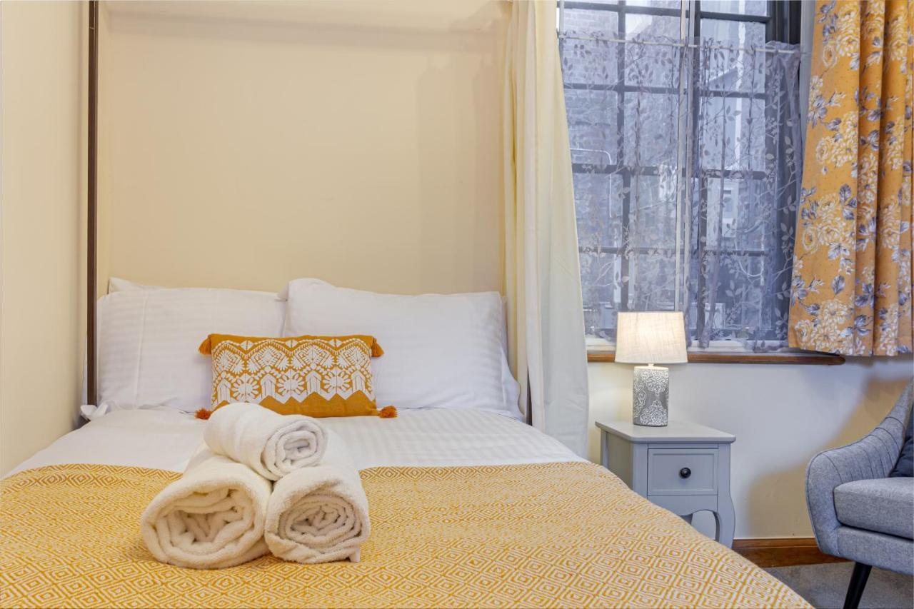 Host & Stay - The Merchant House Apartments เฮริฟอร์ด ภายนอก รูปภาพ